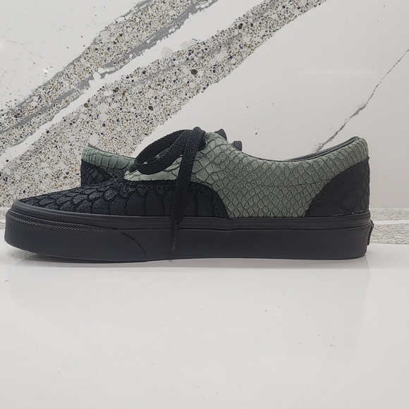 Vans x Harry Potter Slytherin Black & Green Snake Low-Top Sneakers 8.5 W / 7.5 M - Picture 6 of 10